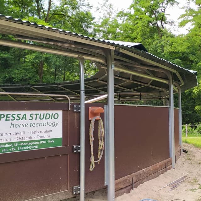 Copertura rigida con lastre ondulate